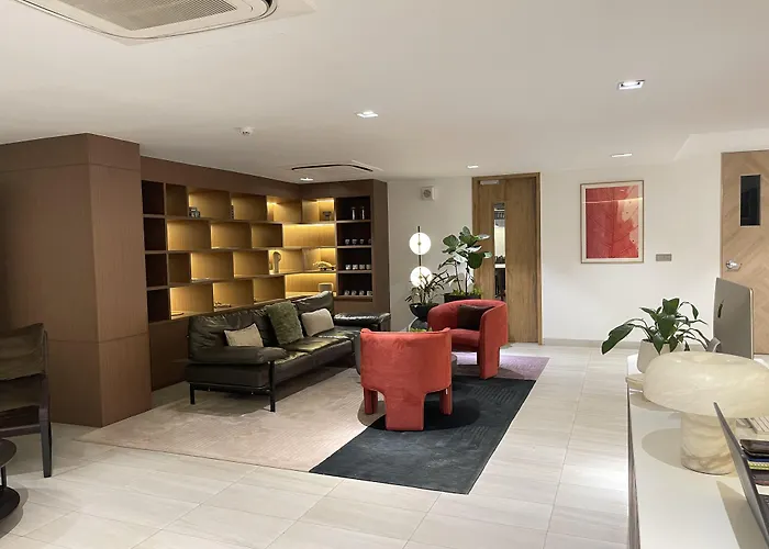 Velea Serviced & 4* Siem Reap